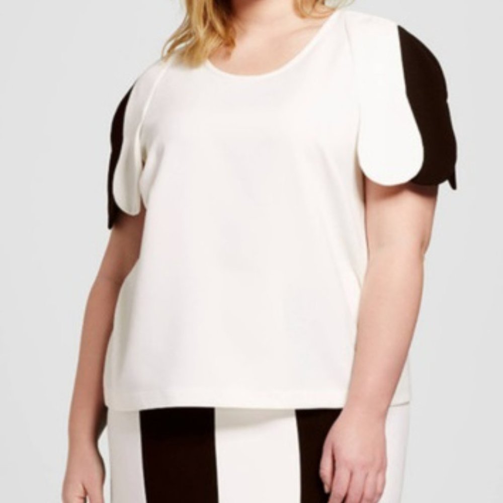 Victoria Beckham for Target Top with Black/Cream Tulip Sleeves 3X